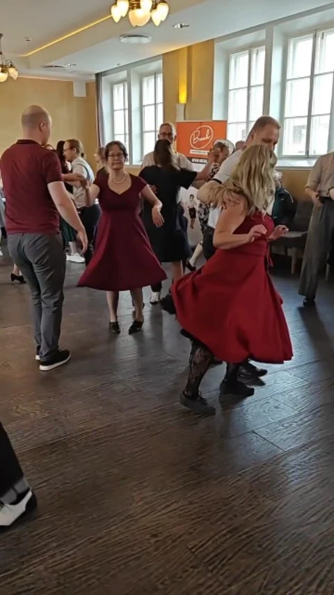 Rock'n'Swing Dance Club Break ry — dans-studio i Jyväskylä — bild 2